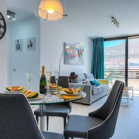 Modern Cristianos Center Apartament *