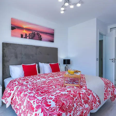 Apartament Modern Cristianos Center